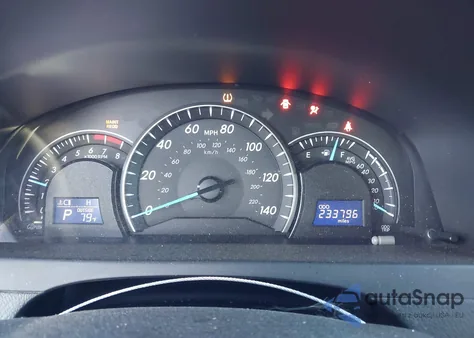 2015 Toyota Camry Le z USA, uszkodzony, nr VIN 4T4BF1FK7FR499422